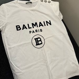 Balmain Tshirt never worn brand new